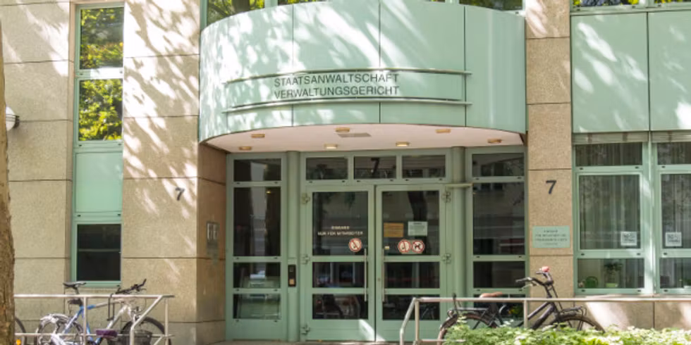 Eingangsbereich des Verwaltungsgerichts Berlin